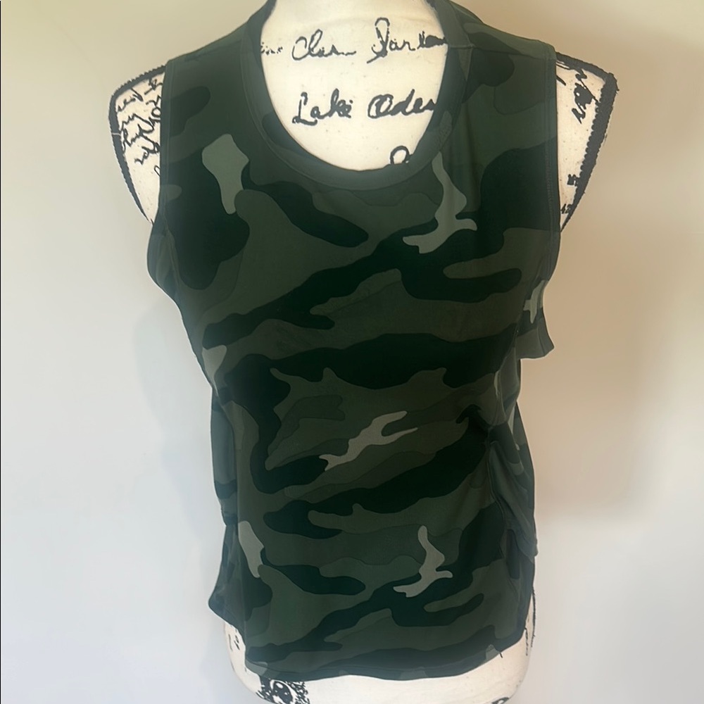 Old Navy GREEN & BLACK CAMO Fitted Sleeveless Tank Top